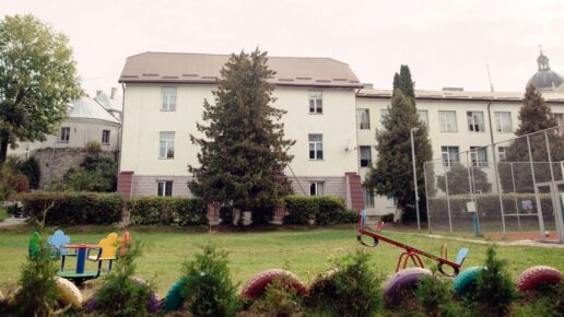 КЗ ЛОР “Жовківсьий навчально-реабілітаційний центр “Злагода”